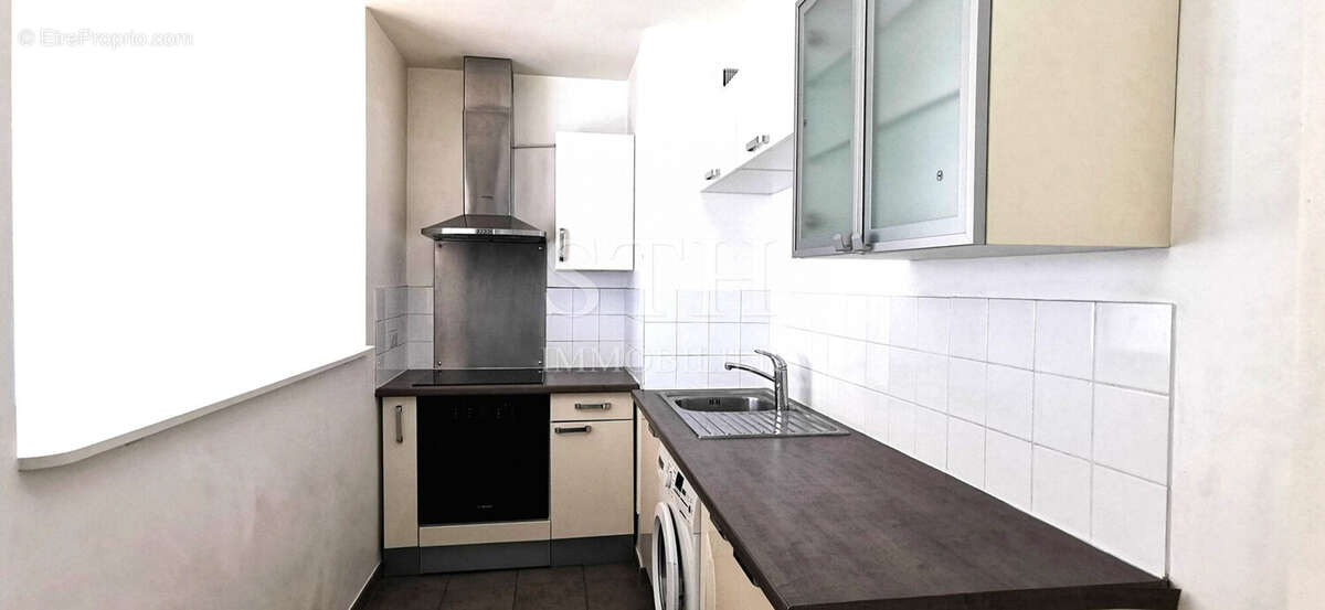 Cuisine semi ouverte - Appartement à BOULOGNE-BILLANCOURT