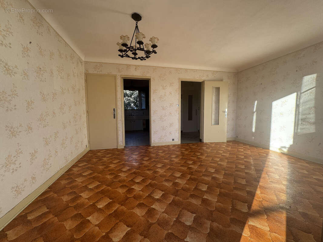 Maison à MEYLAN