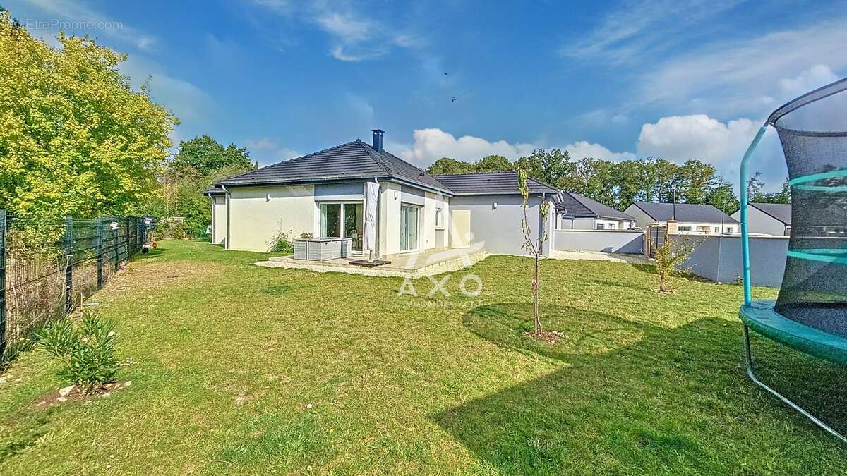 Maison à CORQUILLEROY