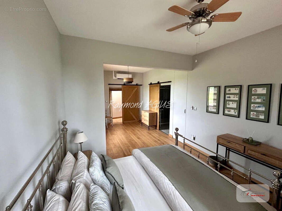 Maison à SAINT-EMILION