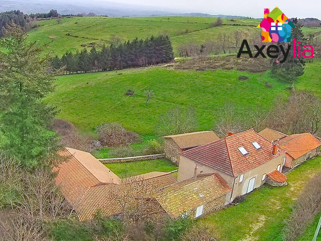 Maison à SAINT-JEAN-SAINT-MAURICE-SUR-LOIRE