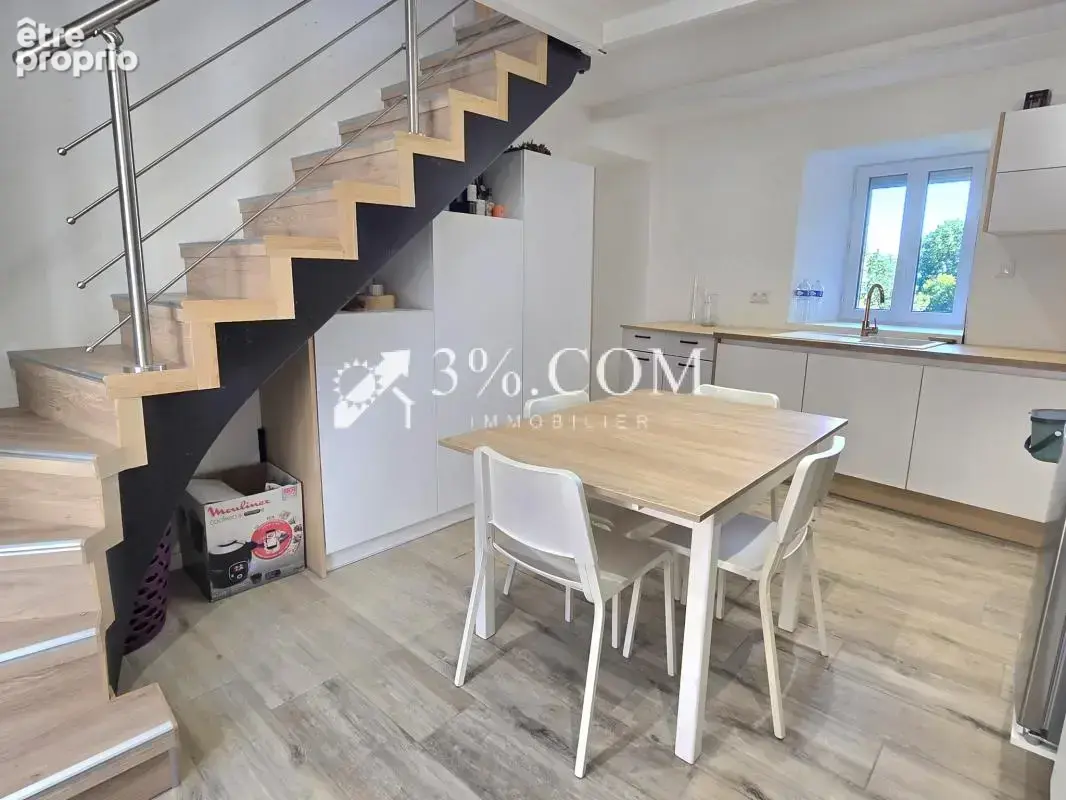 Maison en pierre rénovée de 85m2 avec petit jardin - photo 6