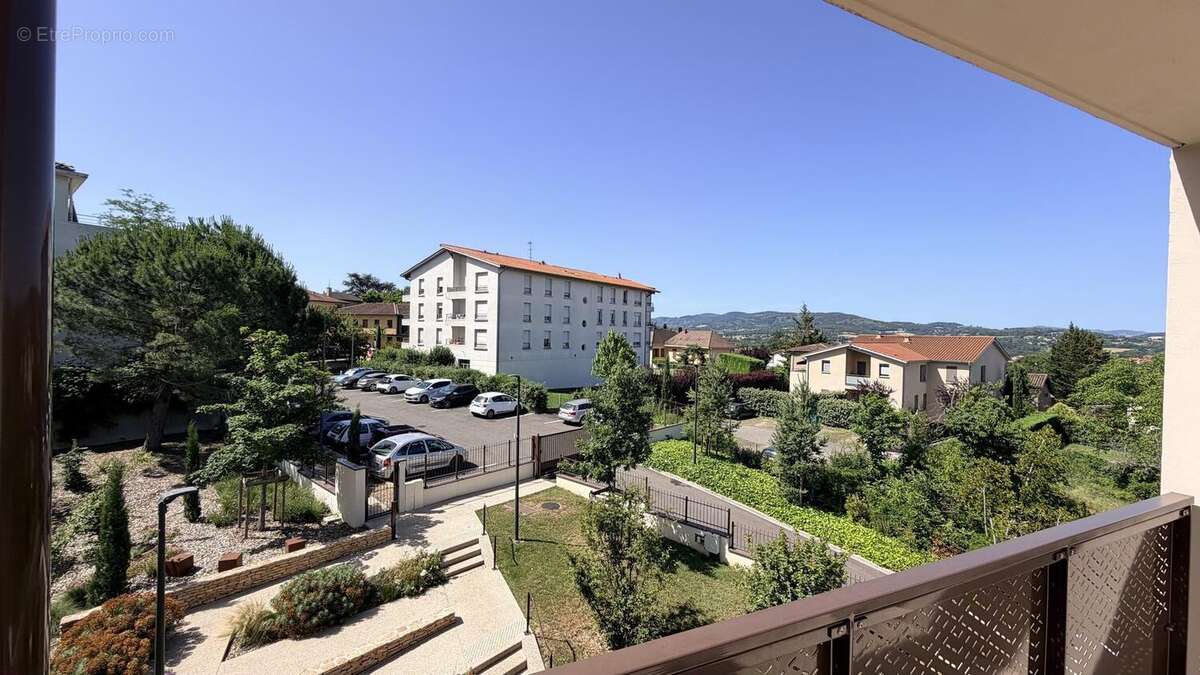 Photo 3 - Appartement à LA TOUR-DE-SALVAGNY