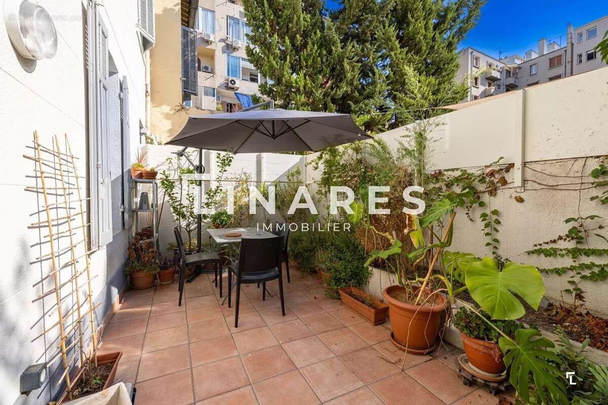 Appartement à MARSEILLE-4E