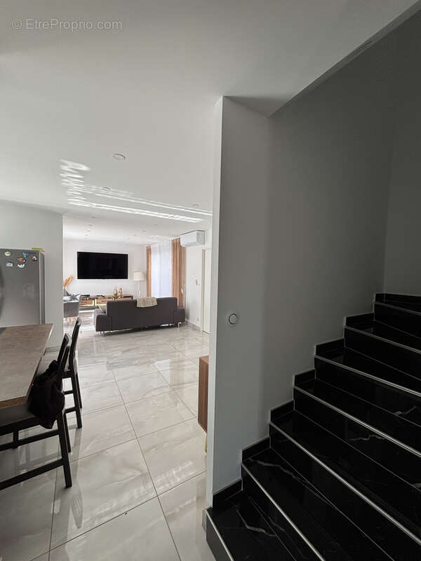 Maison à LIVRON-SUR-DROME