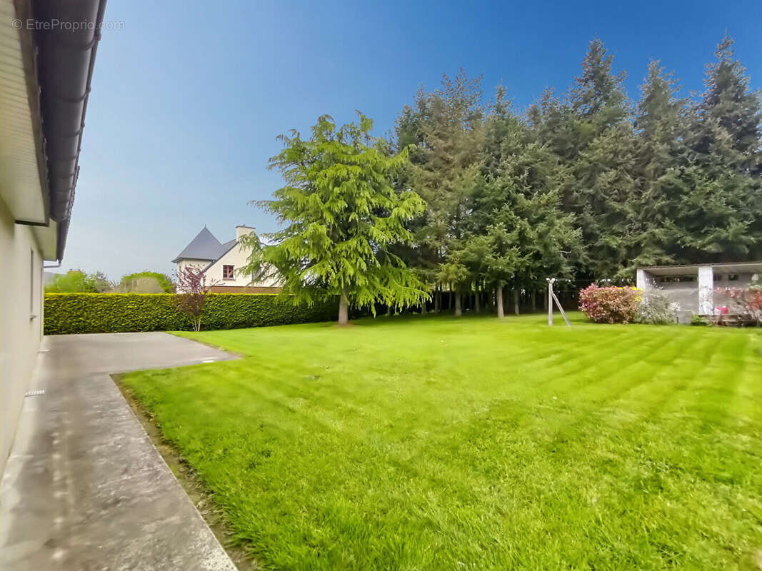 Maison à LA CHAPELLE-AUX-FILTZMEENS