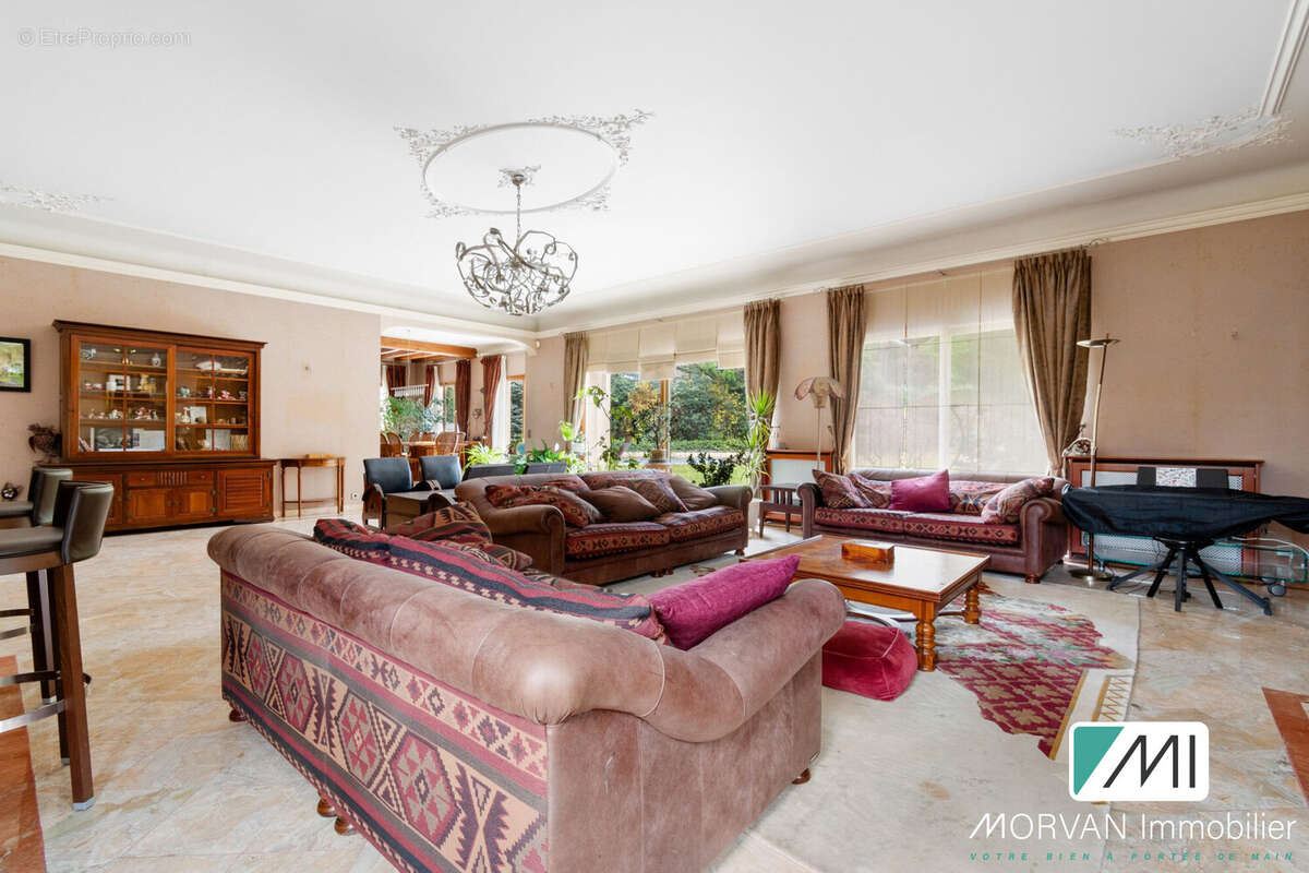 Maison à LOUVECIENNES