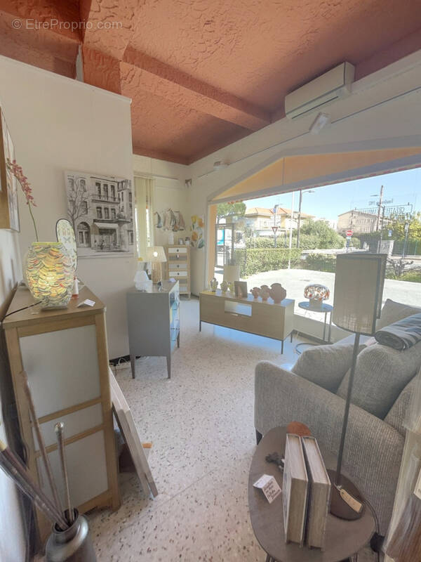 Commerce à FREJUS