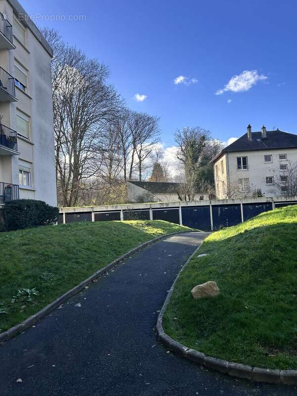 Photo 7 - Appartement à VILLE-D'AVRAY