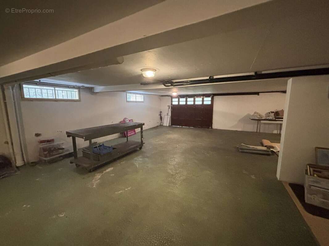 ARGENTEUIL – LES COTEAUX  Élégante maison familiale de plus de 200 m² avec vue sur Paris et la Tour Eiffel - photo 21