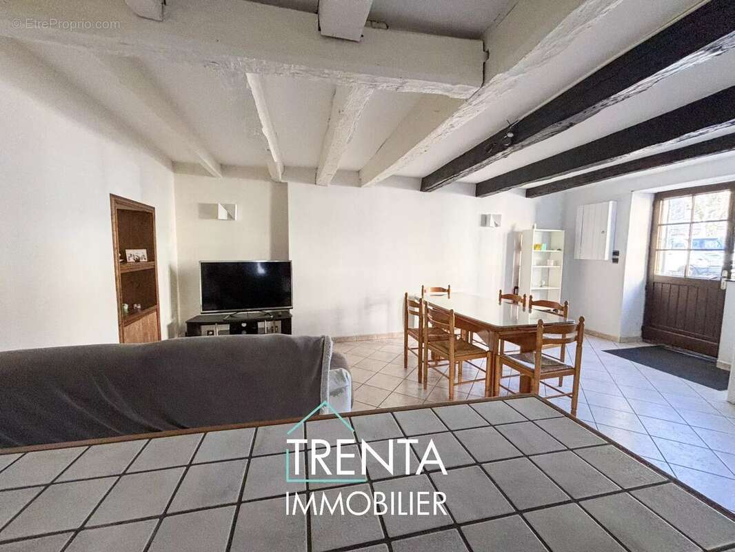 Appartement à CHIRENS