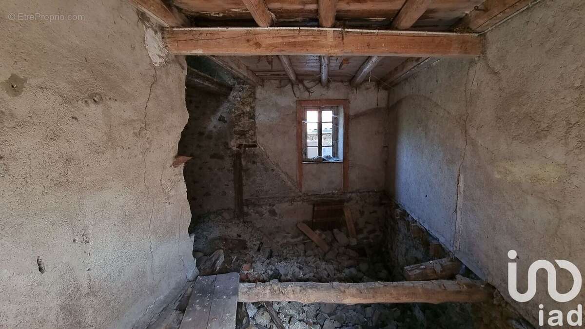 Photo 8 - Maison à MALVALETTE