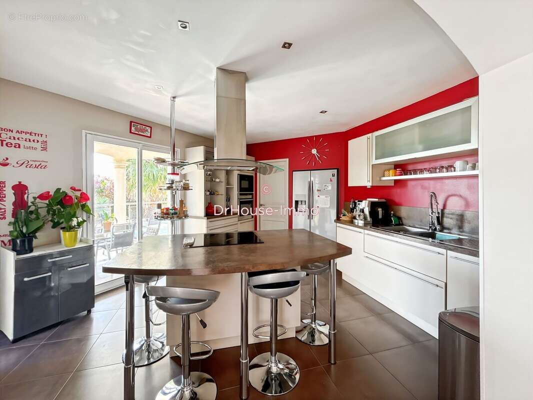 Maison à VILLENEUVE-LES-BEZIERS