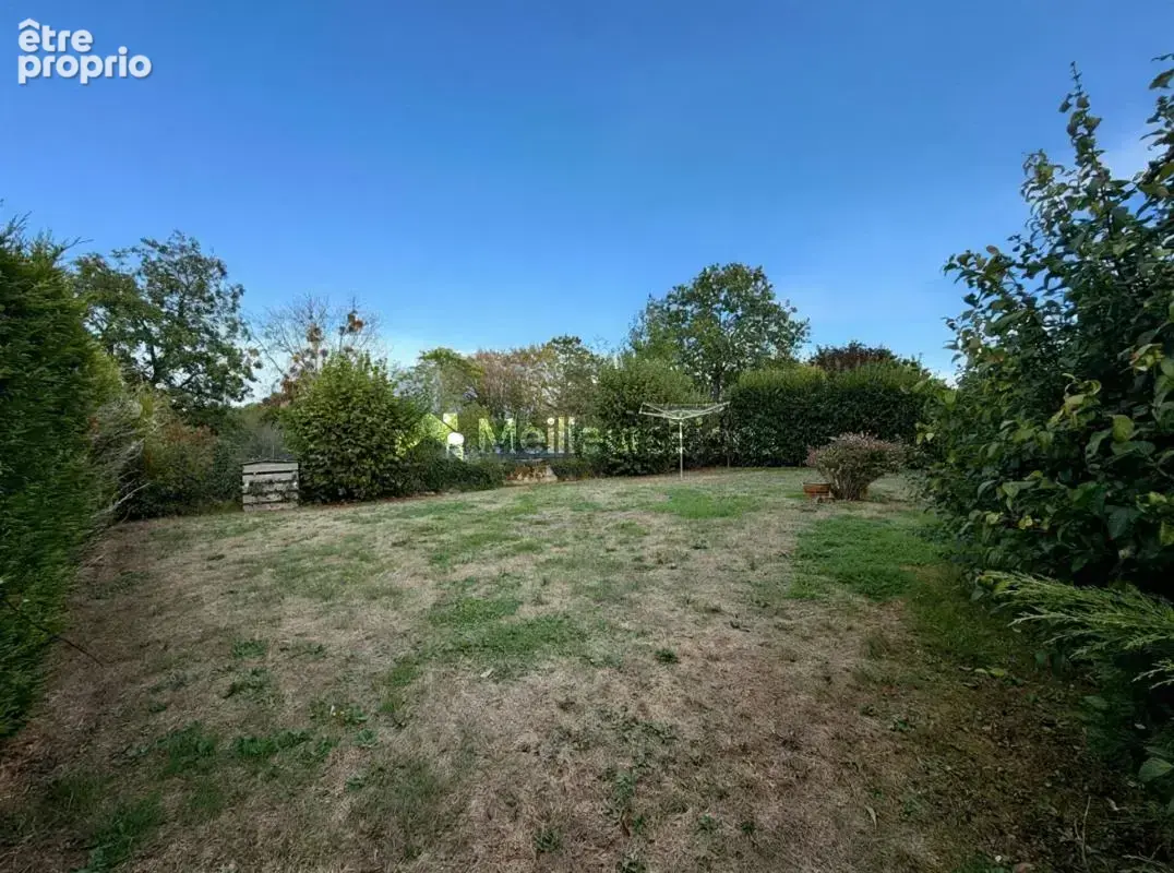 LAVAL – Pavillon de 141 m², 4 chambres, double garage et jardin sans vis-à-vis - photo 20