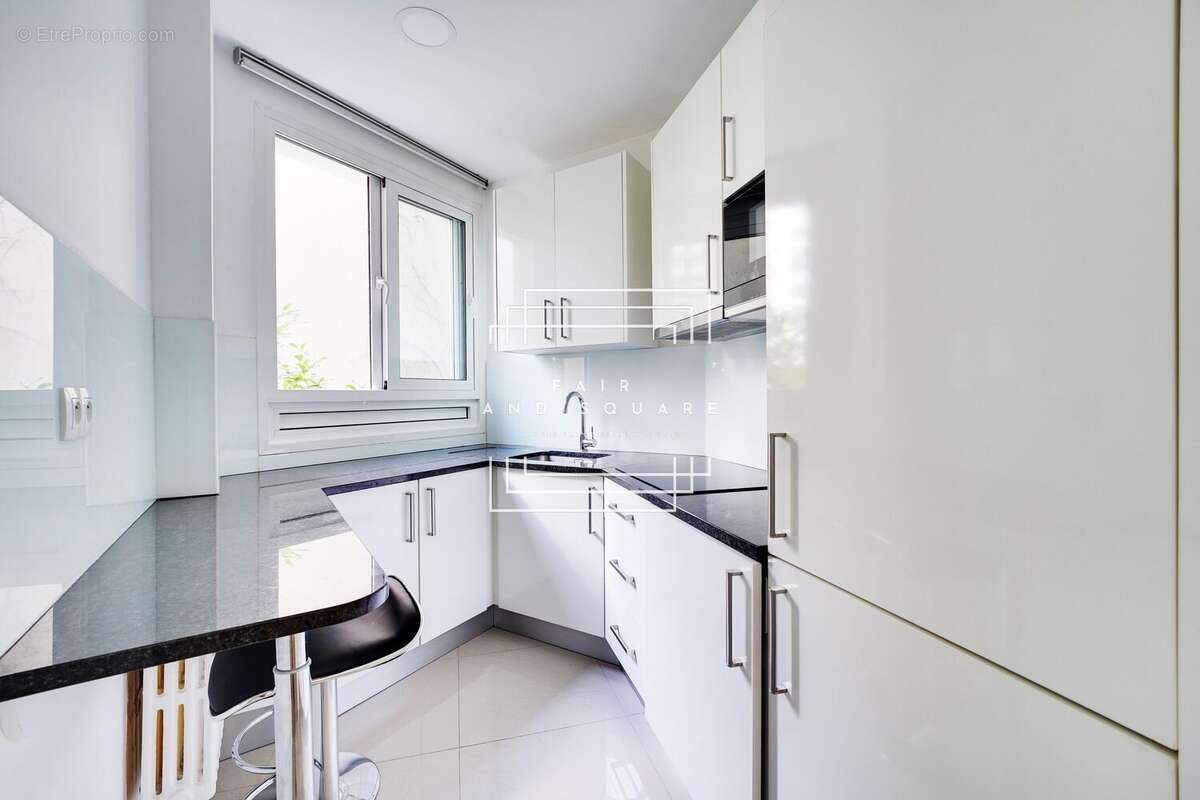 Appartement à NEUILLY-SUR-SEINE