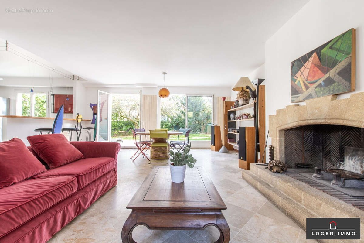 Maison à SAINT-MAUR-DES-FOSSES