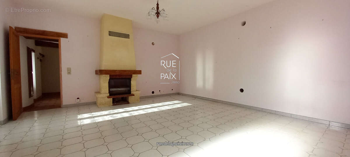 Maison à BERTHEGON