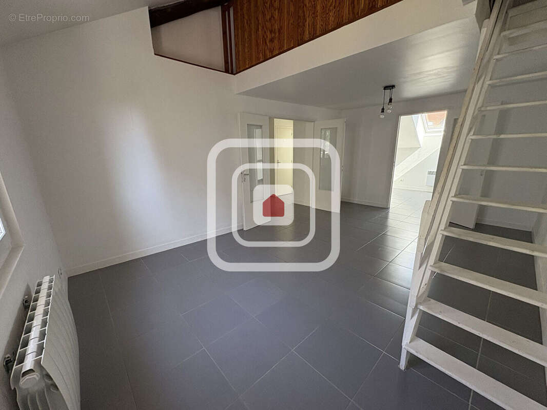 Appartement reims t2  52.25 m²  habitables pour 75.60 m² au sol - photo 3