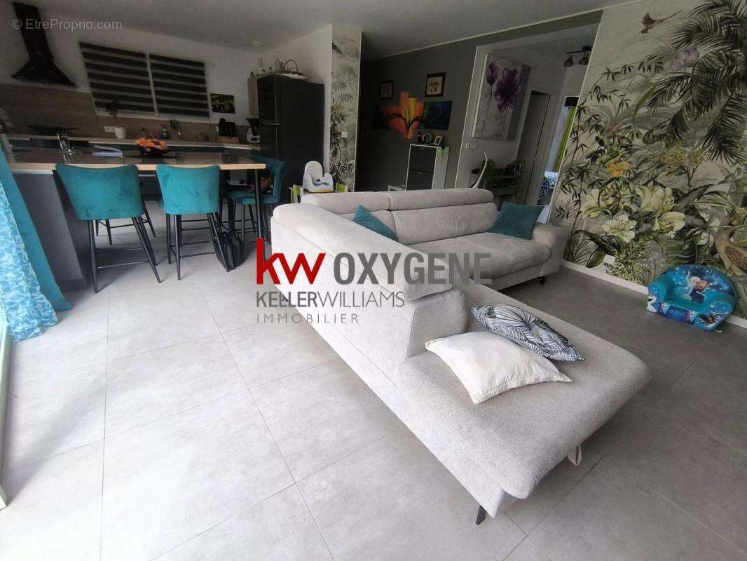 Appartement à TRESSERRE