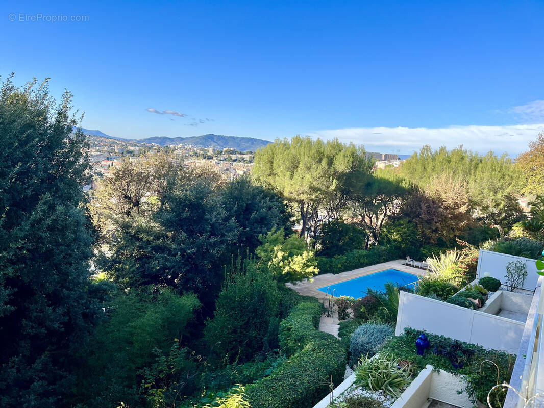 Appartement à LE CANNET