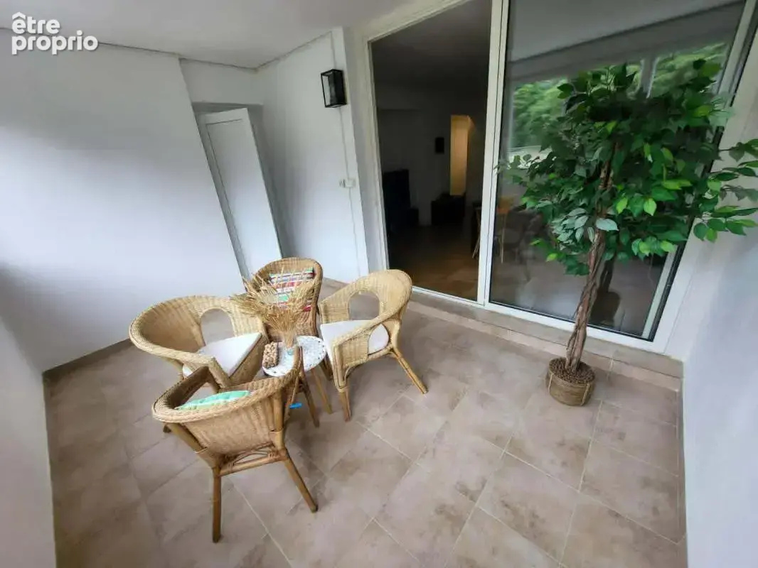 Beau T3 dans résidence sécurisée BAGNOLS-SUR-CEZE 30200 - photo 5