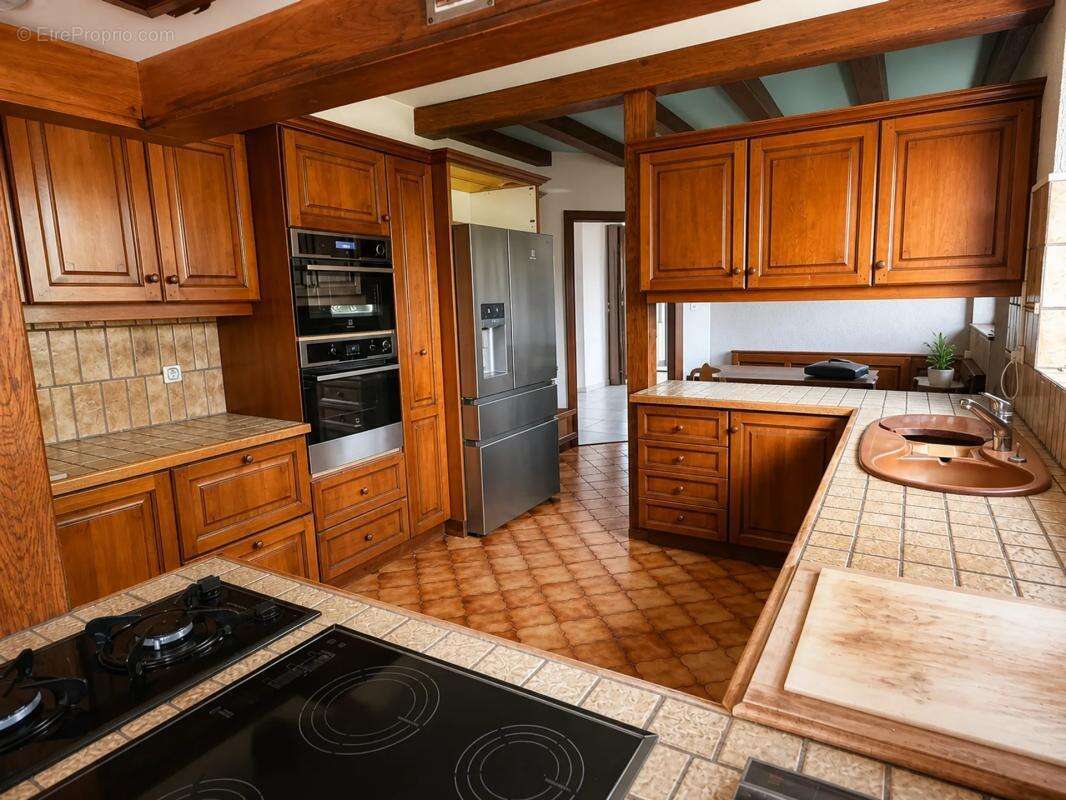 Maison de 11 pièces de 300 m² à Steinbach - photo 7