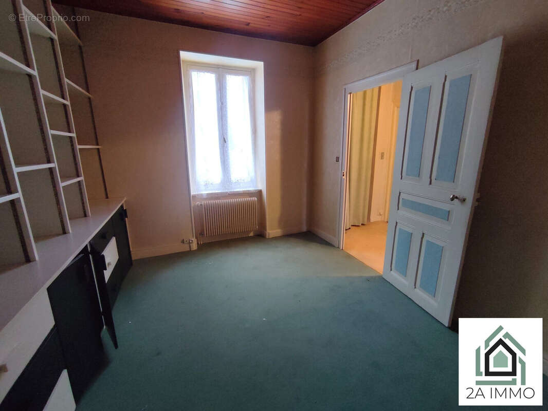 Maison à SAINT-PIERRE-ROCHE