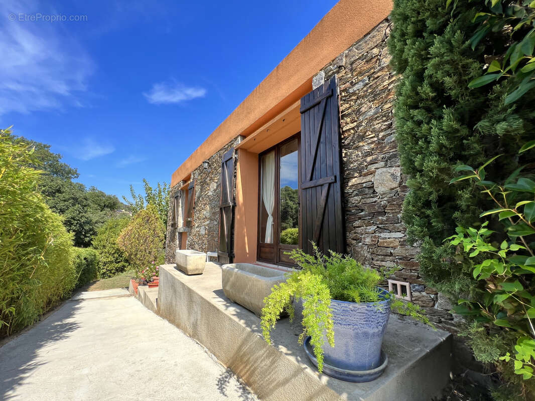 Maison à BORMES-LES-MIMOSAS