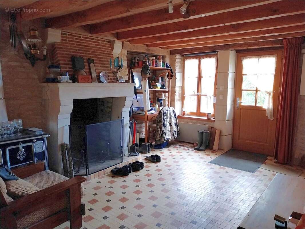 Maison à MEZIERES-EN-BRENNE