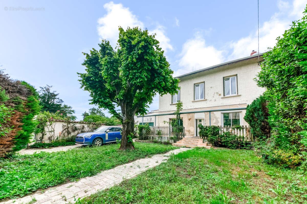 Appartement à VENISSIEUX
