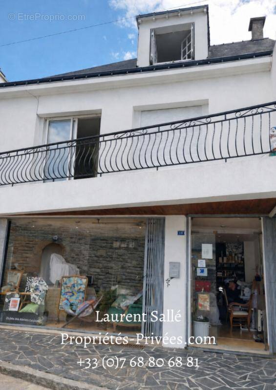 Questembert : Immeuble de rapport de175 m2 (environ) - photo 1