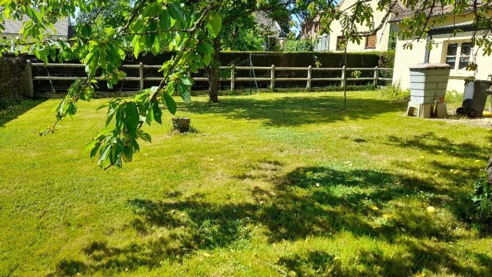 Photo Terrain à Limours au prix de 165 000€