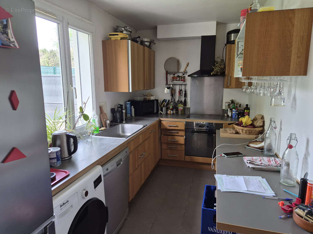 Maison à LA QUEUE-LES-YVELINES