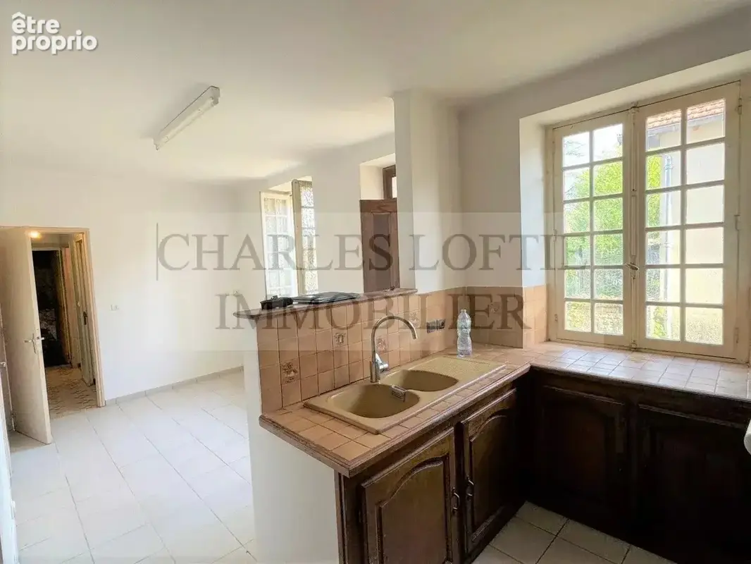 Grande maison de village avec jardinet et garage, proche de toutes les commodités - photo 6