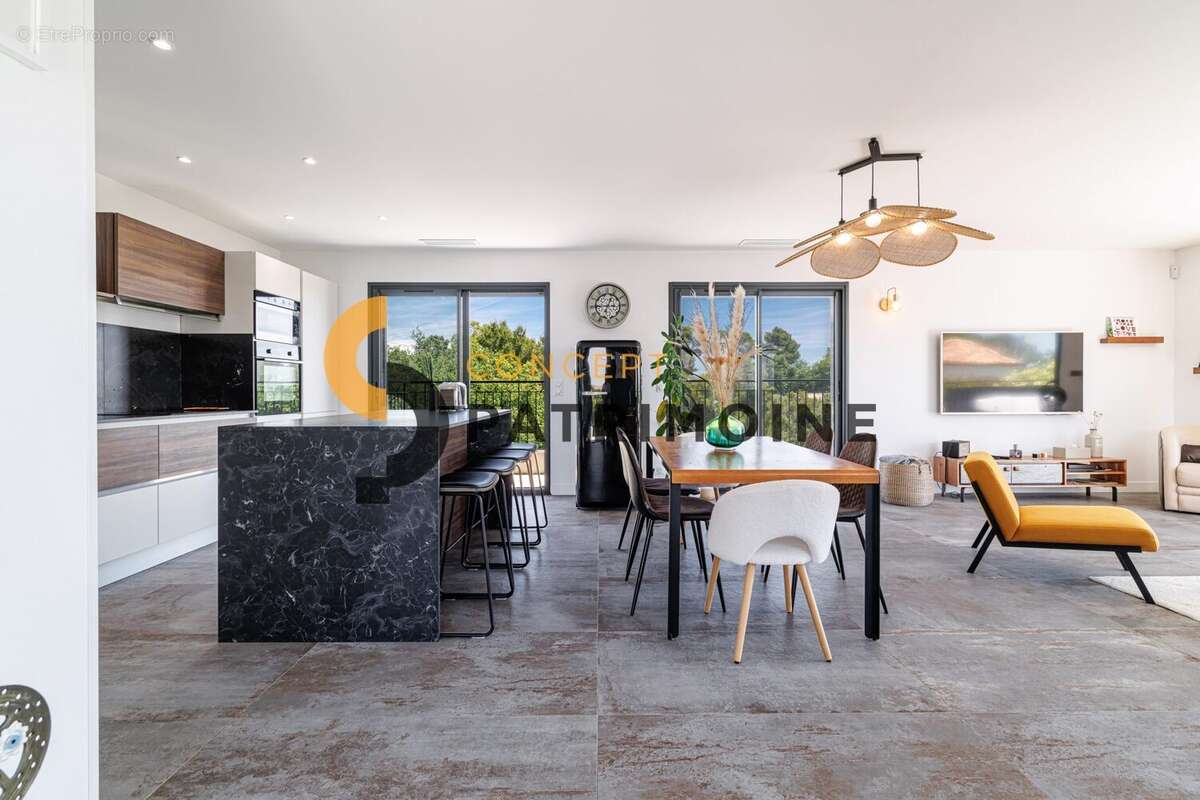 Maison 121 m² à La Gaude  - photo 3