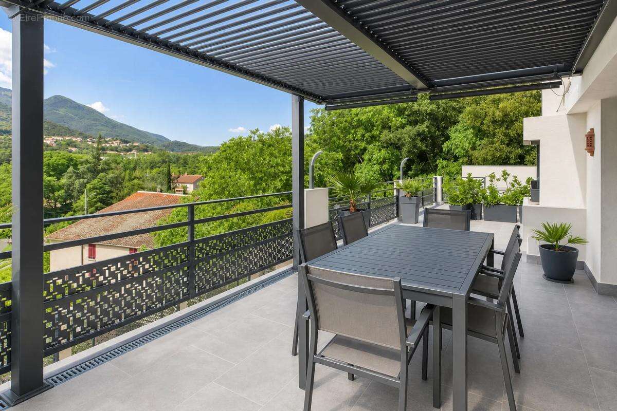 Vente de cette unique propriété de 12 pièces, 288 m², située à Amélie-les-Bains-Palalda - photo 12