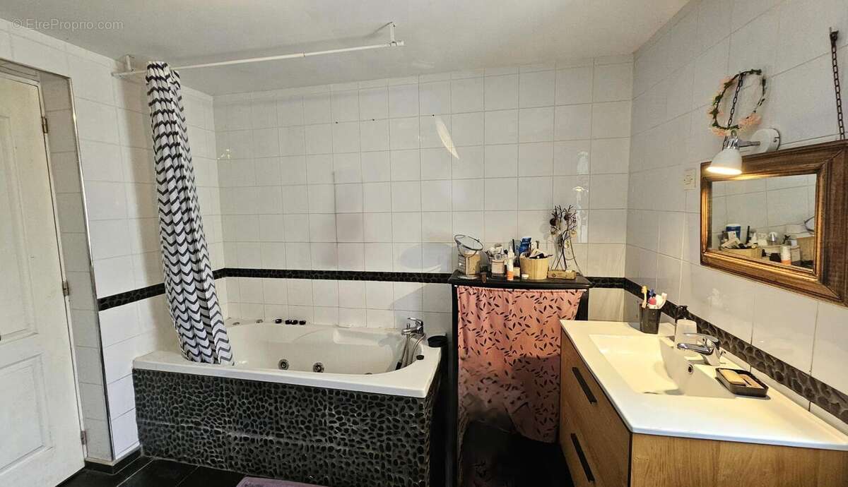 Photo 9 - Maison à BARBEZIEUX-SAINT-HILAIRE