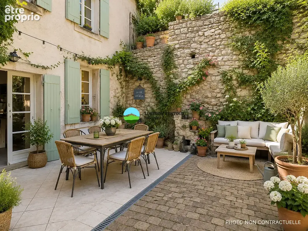 Maison à LE BARROUX