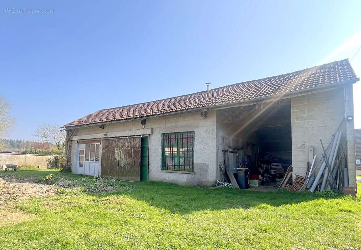 LA DRENNE : Propriété d'exception avec deux habitations, dépendance et terrain de 1,5 hectares - photo 19