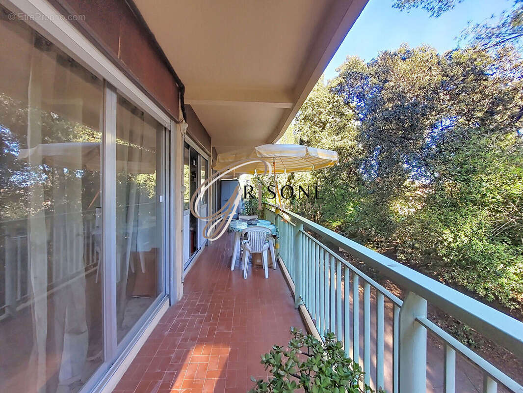 Appartement à SIX-FOURS-LES-PLAGES