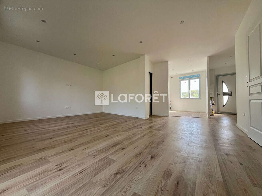 Maison Hondainville 6 pièce(s) 105 m2 - photo 3