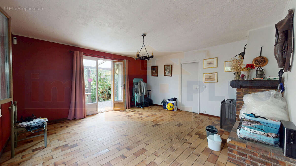 Maison à SAINT-CYR-L'ECOLE