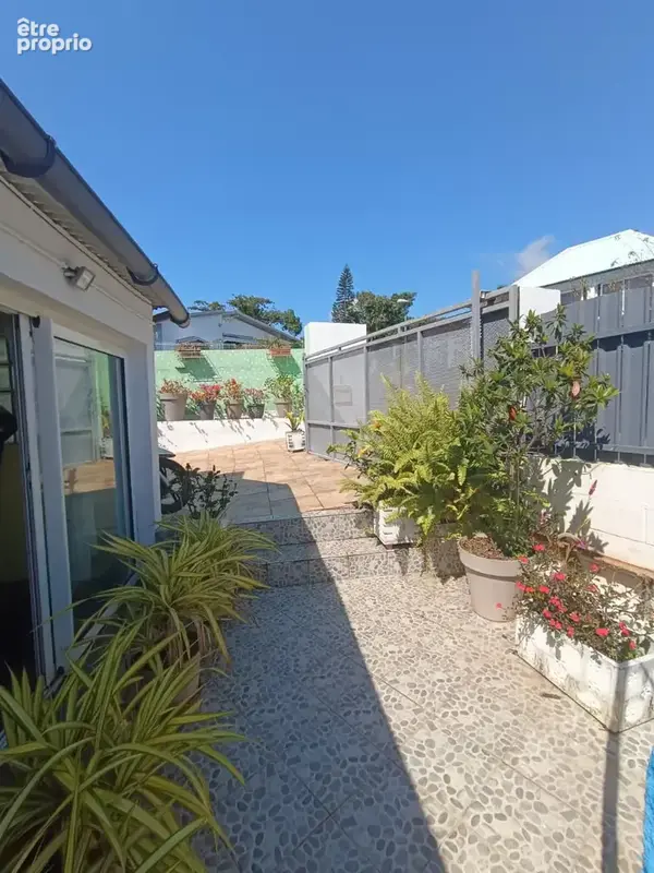 Saint Rose / Maison F4 avec piscine - photo 4