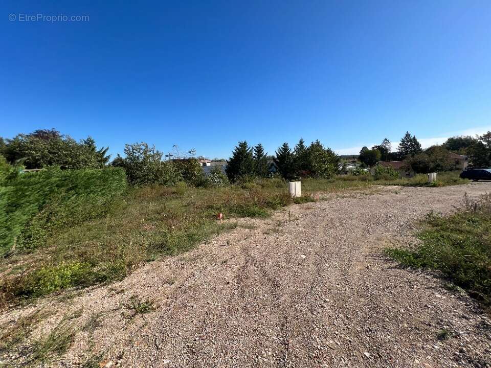 Terrain 370 m² à Chalamont  - photo 4