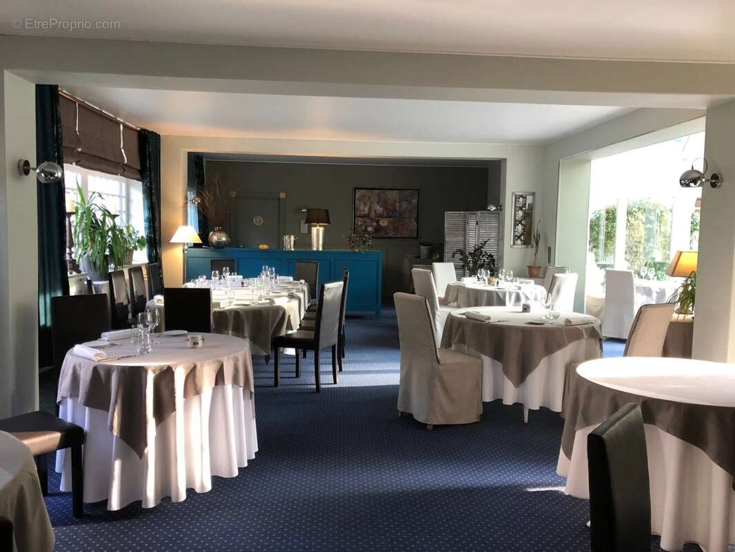 Commerce à RETHONDES