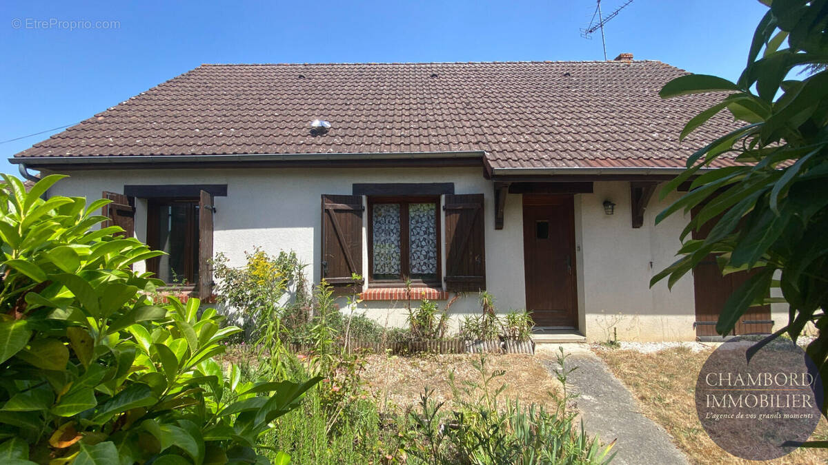Maison à CONTRES