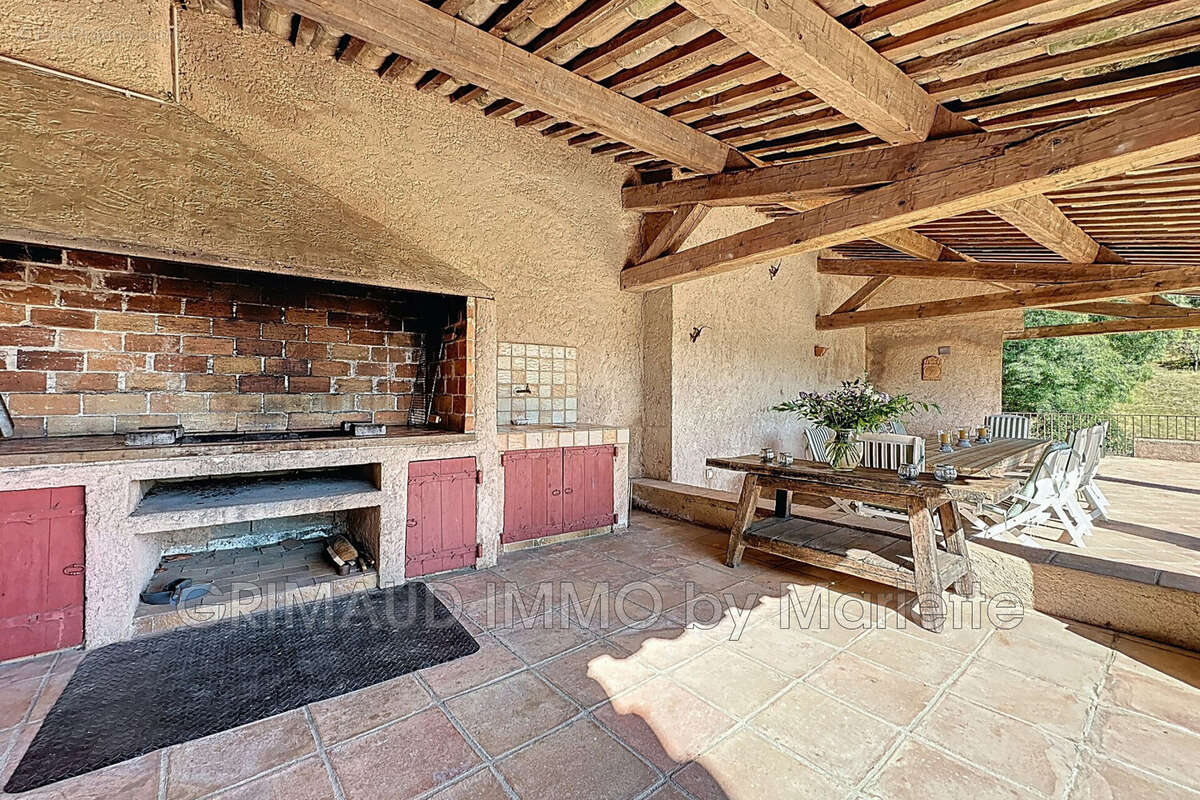 Maison à LA GARDE-FREINET