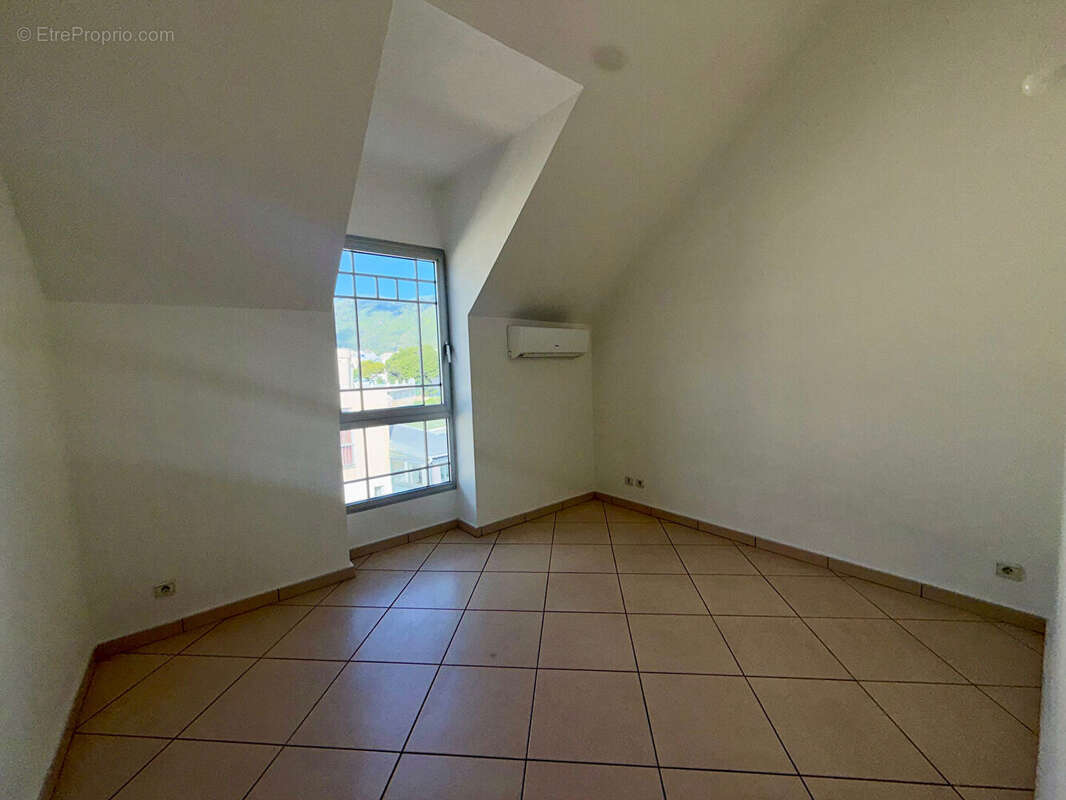 Au coeur du Carré d'Or  -  Spacieux duplex de 102 m². - photo 6