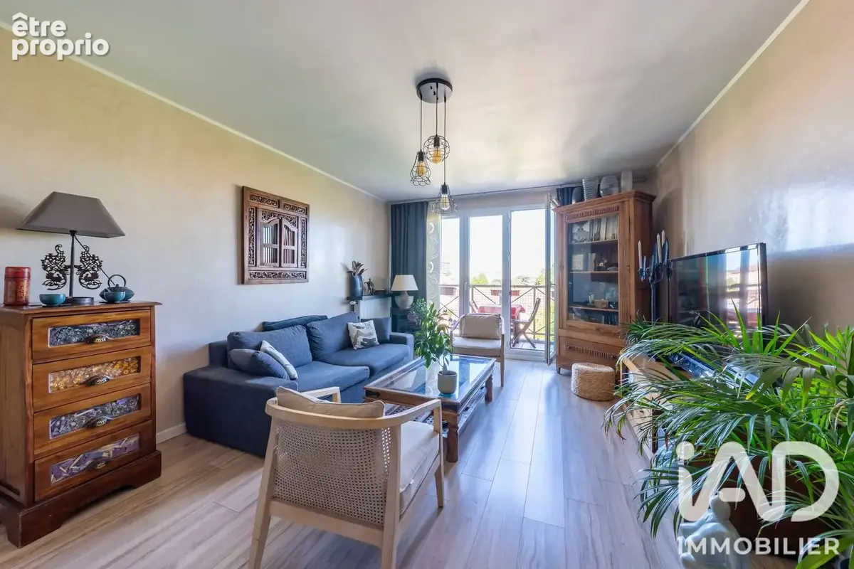 Photo 1 - Appartement à CHEVILLY-LARUE