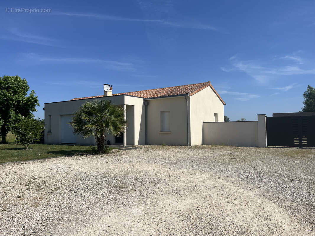 Maison à CERSAY
